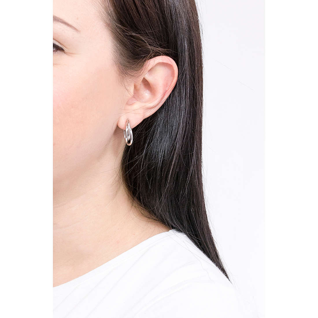2Jewels earrings Minimal Chic woman 261328 wearing