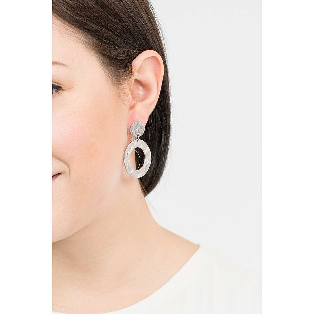 2Jewels earrings Mirage woman 261329 wearing