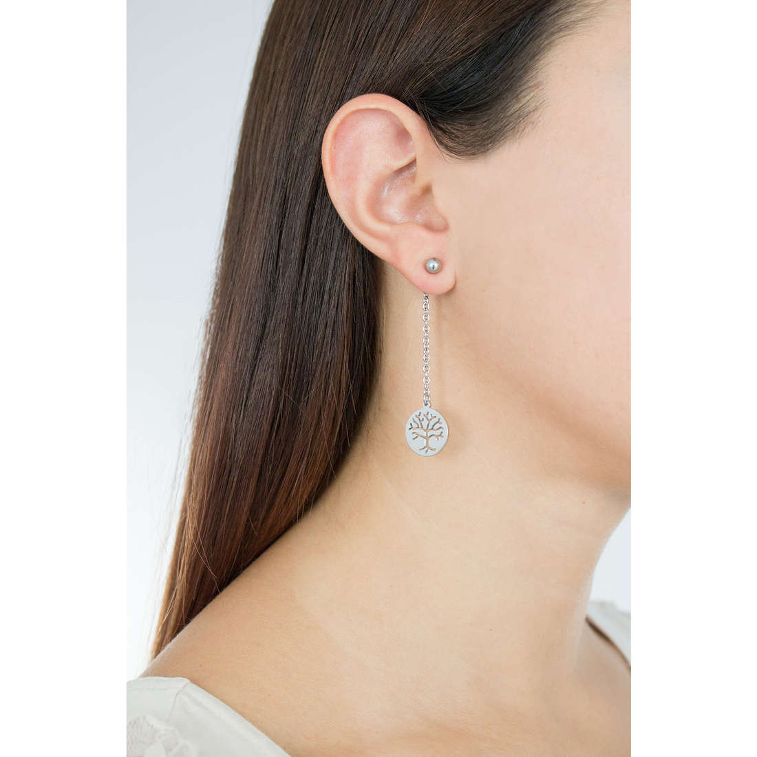 2Jewels earrings Preppy woman 261199 wearing