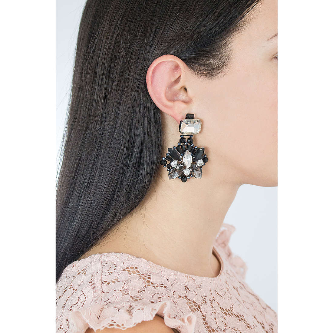 Ottaviani earrings woman 500133O wearing