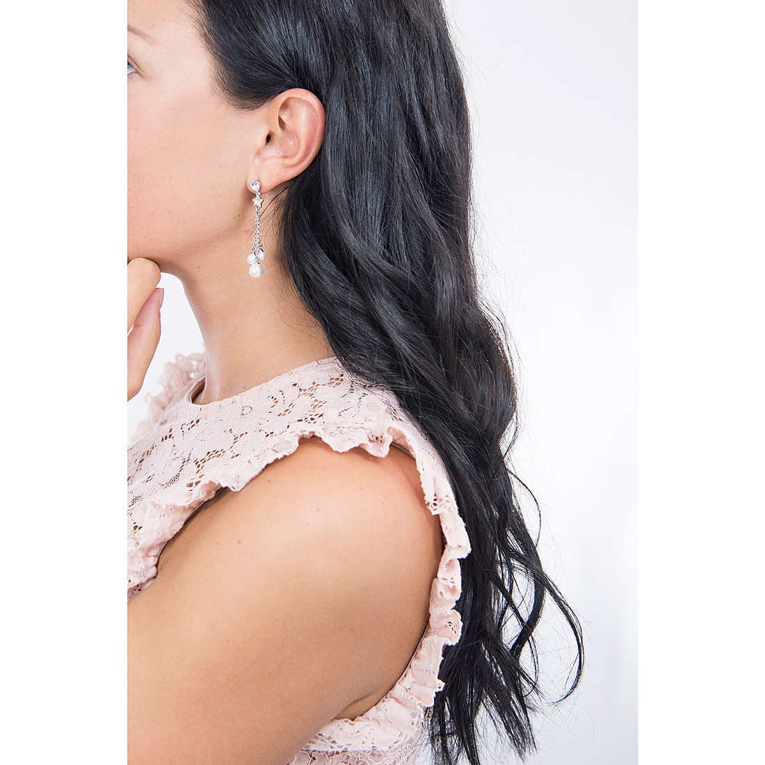 Luca Barra earrings woman LBOK901 wearing