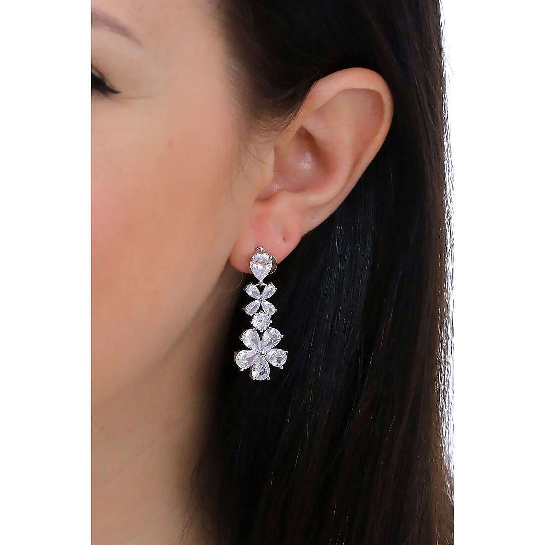 Ottaviani earrings Elegance woman 500689O wearing