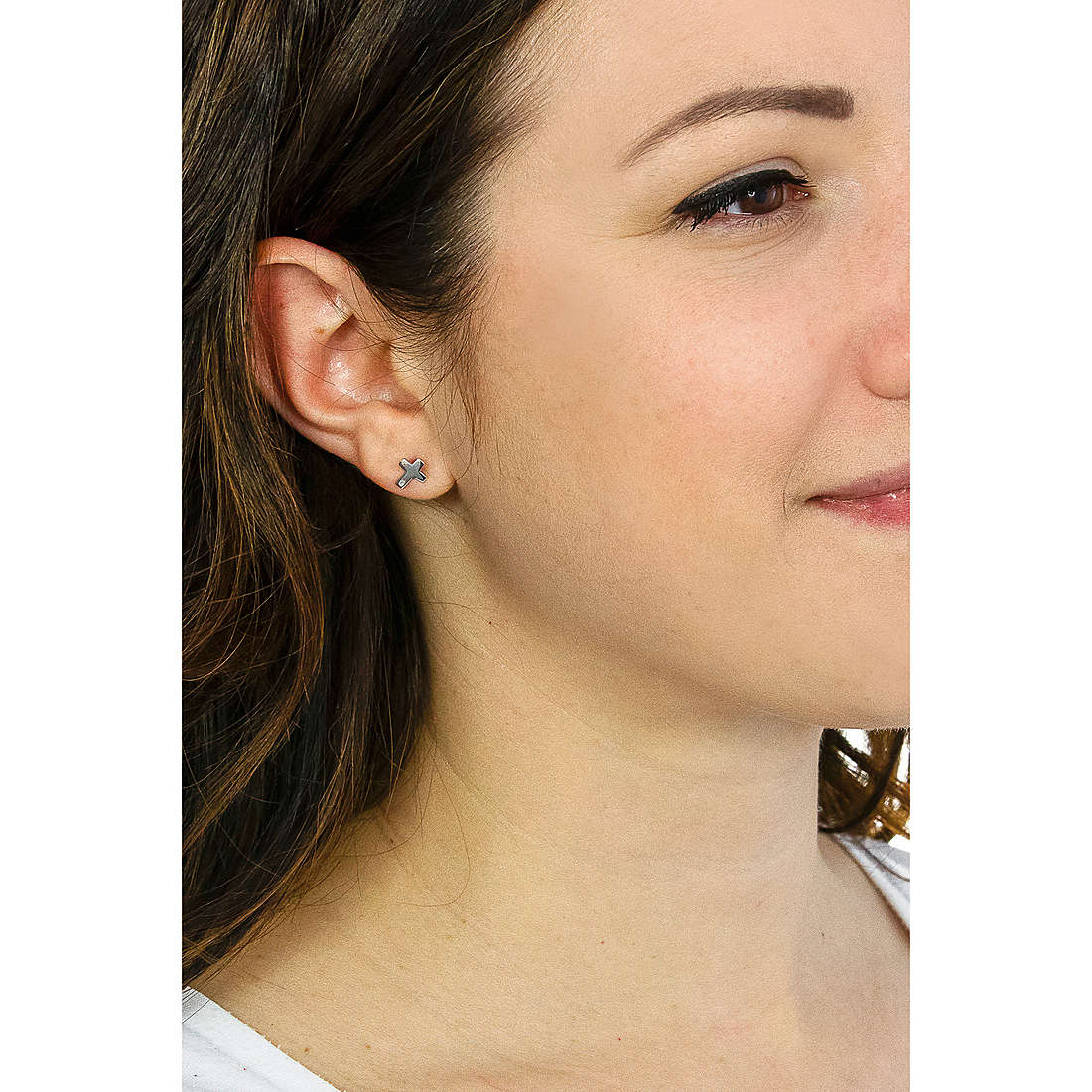 Amen earrings woman ORCROB wearing