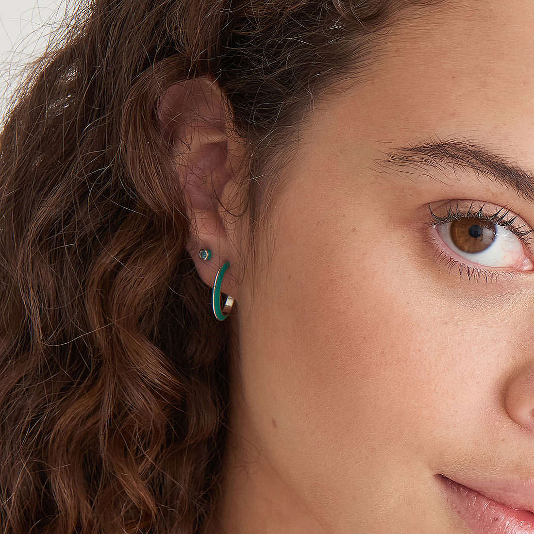Ania Haie earrings Bright Future woman E028-04H-T wearing
