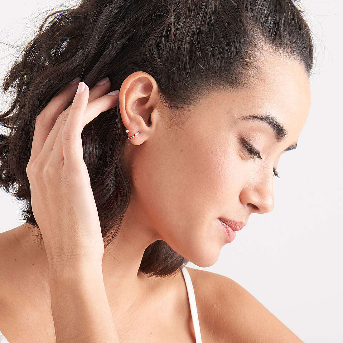 Ania Haie earrings Ear We Go woman E023-06H wearing