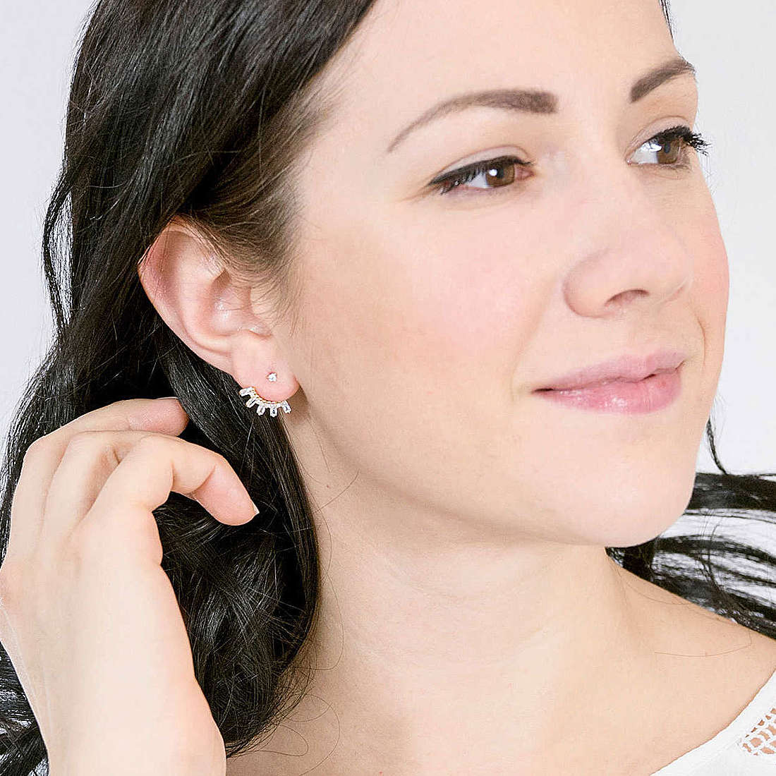 Ania Haie earrings Glow Getter woman E018-13G wearing