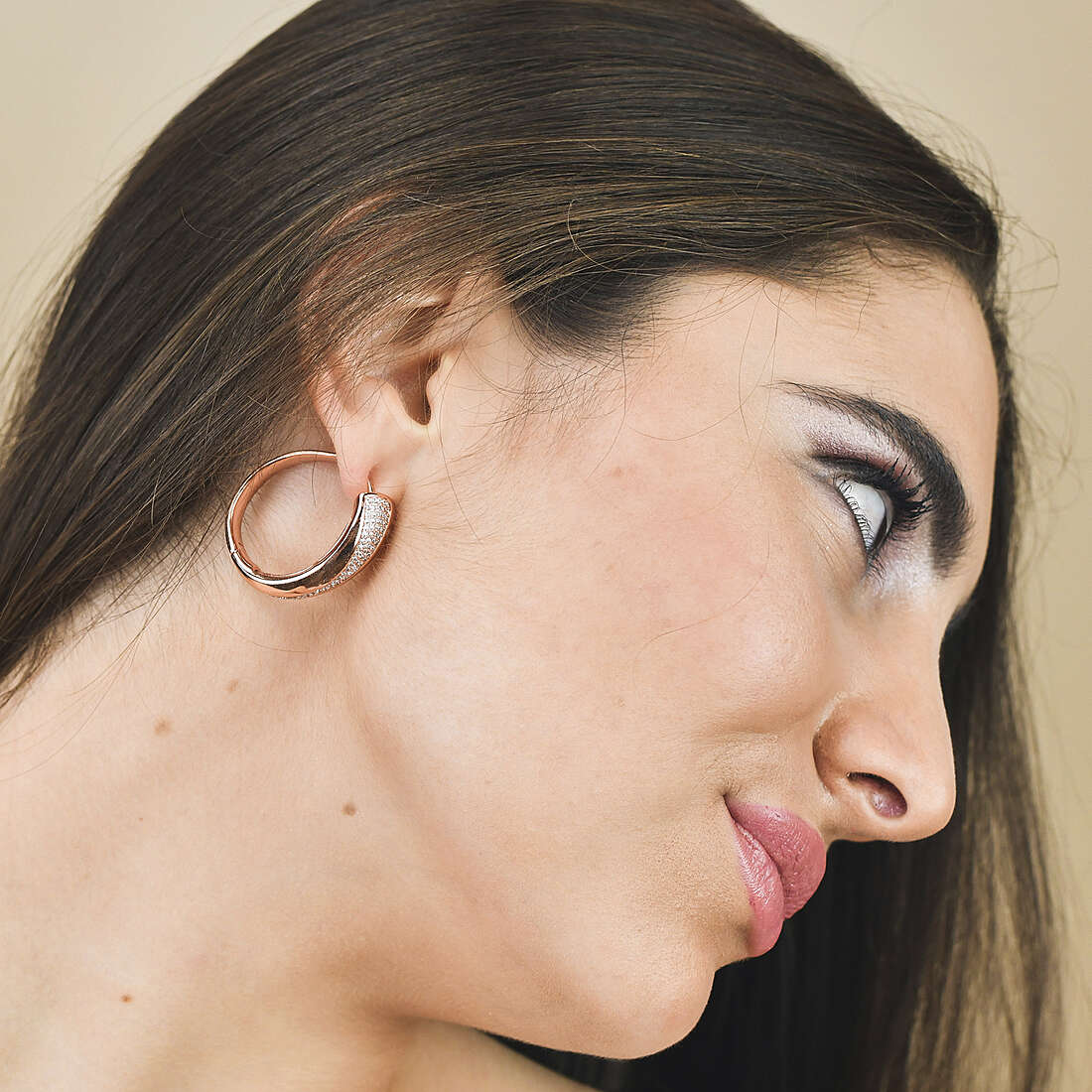 Boccadamo earrings Caleida woman KOR040RS wearing