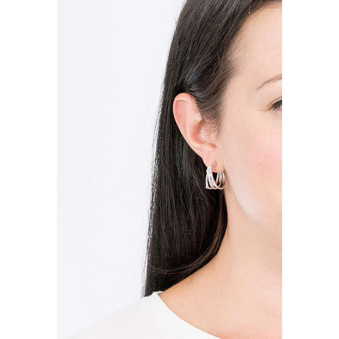 Brosway earrings Affinity woman BFF118 wearing