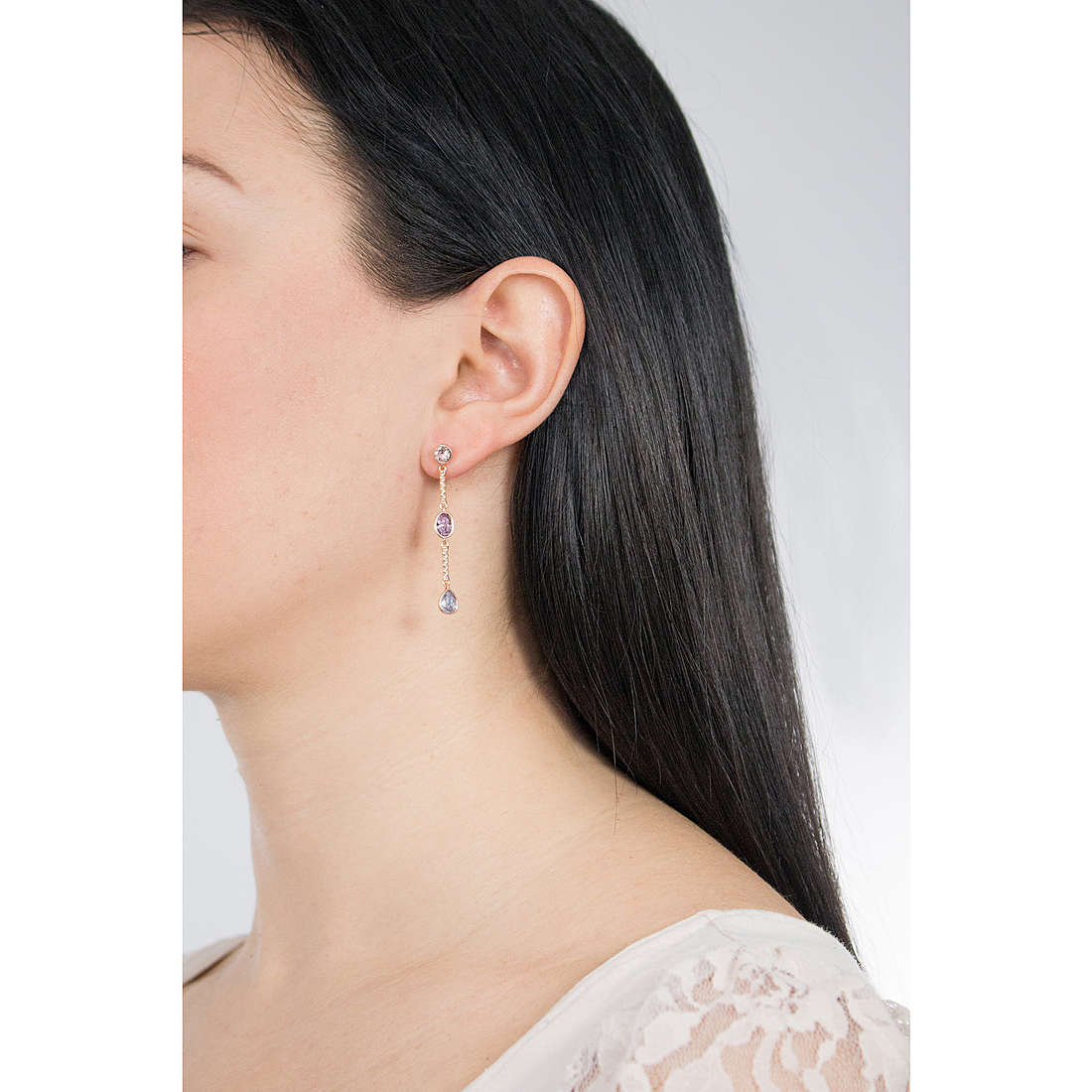Brosway earrings Affinity woman BFF59 wearing