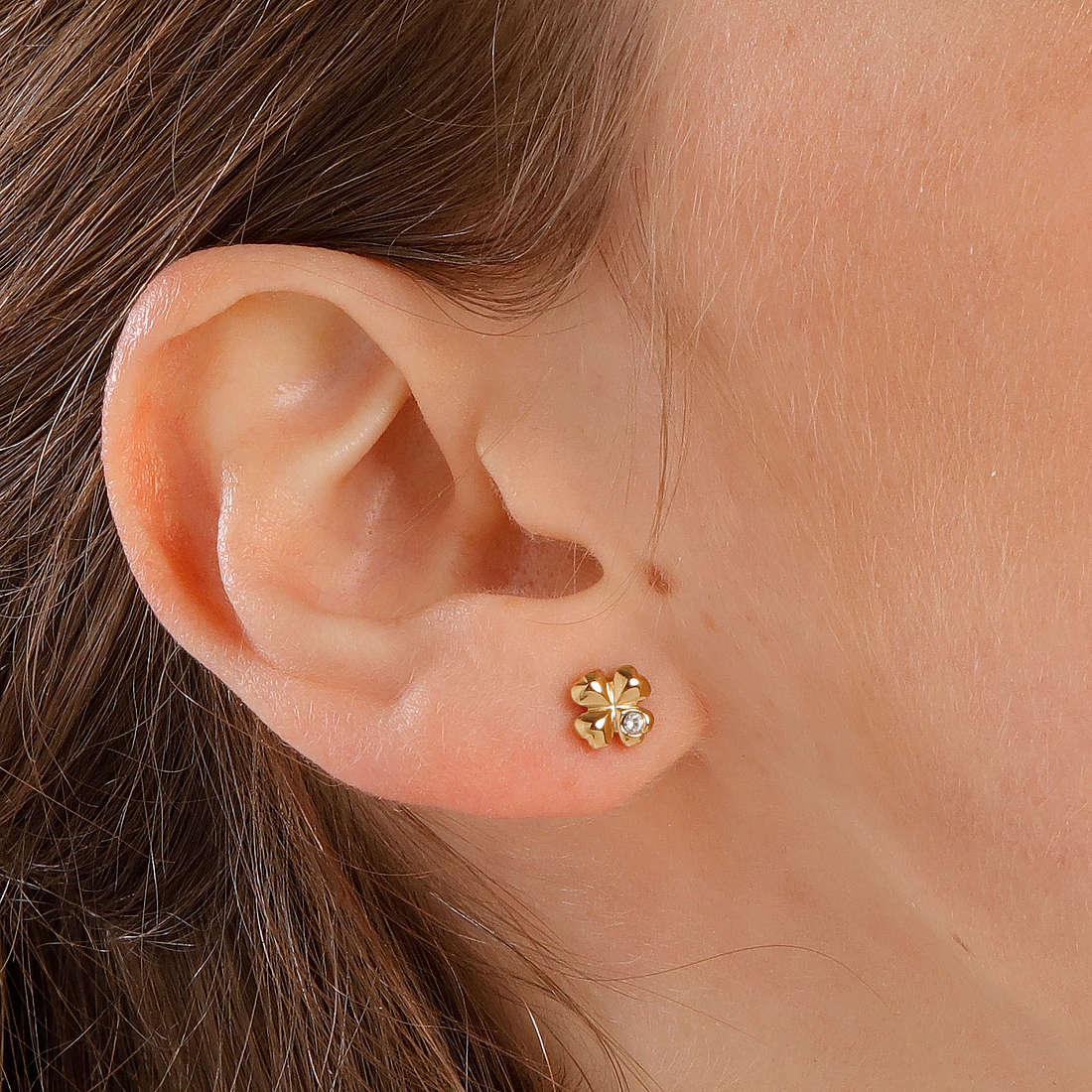 Brosway earrings Chakra woman BHKE043 wearing