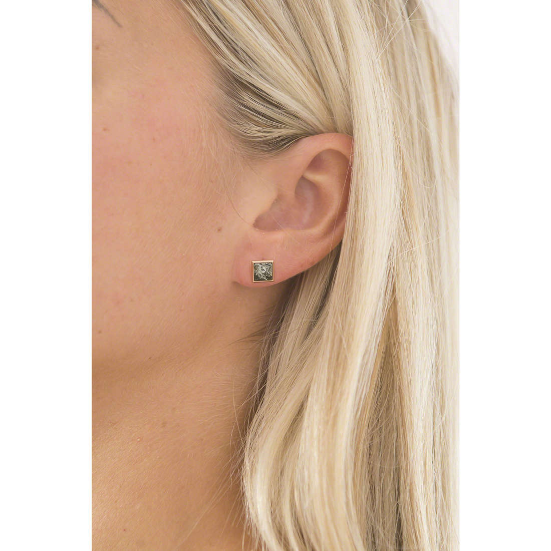 Brosway earrings Polar woman BPL23 wearing