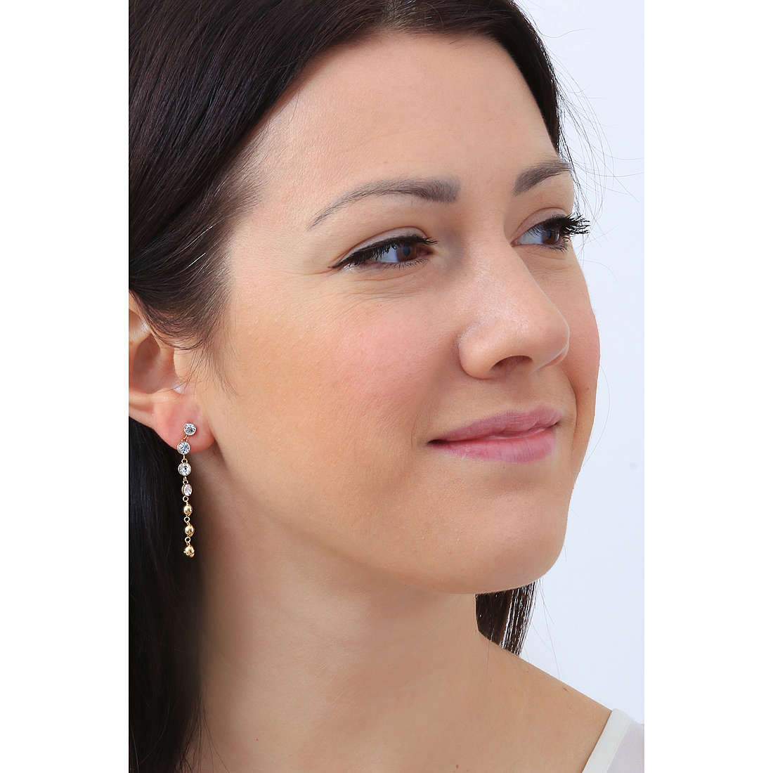 Brosway earrings Symphonia woman BYM147 wearing