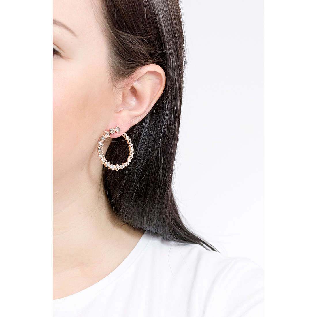 Brosway earrings Symphonia woman BYM74 wearing