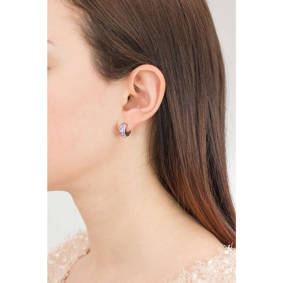 Brosway earrings Tres Jolie woman BTJE02 wearing