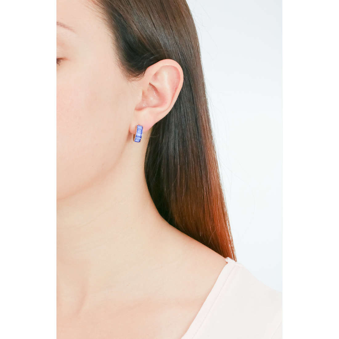 Brosway earrings Tres Jolie woman BTJE10 wearing