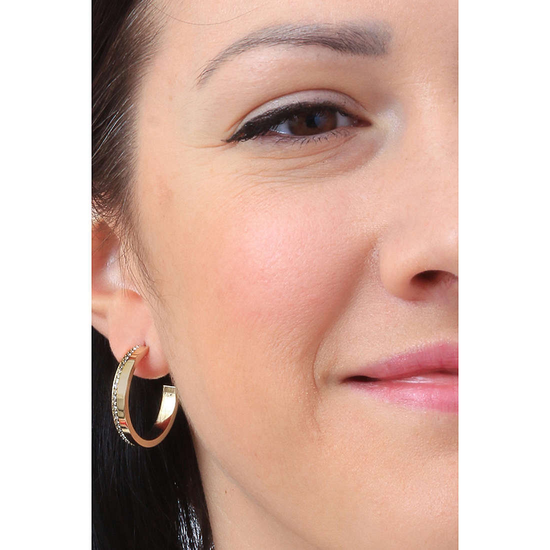 Calvin Klein earrings Timeless woman 35000164 wearing