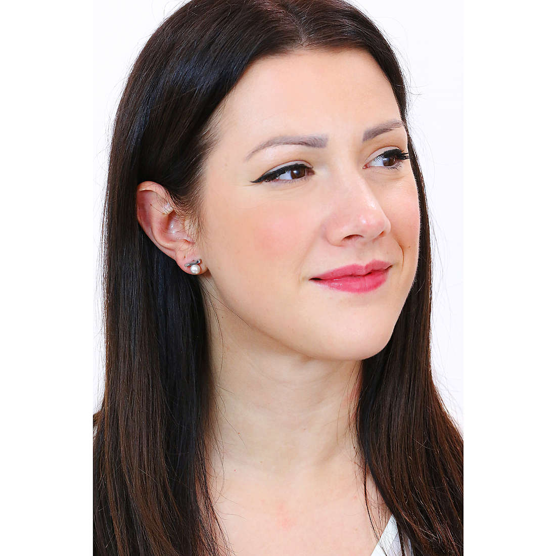 Calvin Klein earrings Timeless woman 35000178 wearing