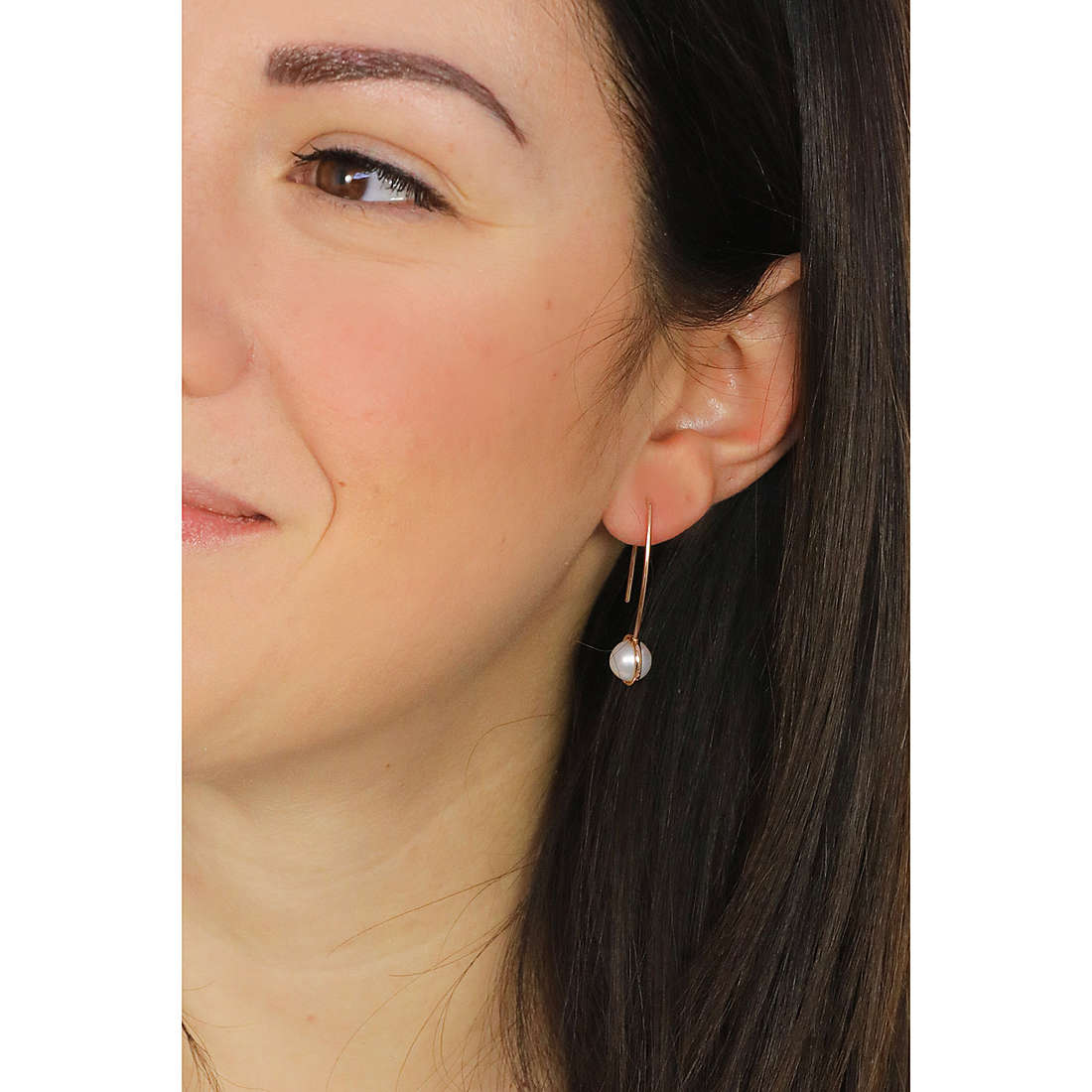 Emporio Armani earrings woman EG3534221 wearing