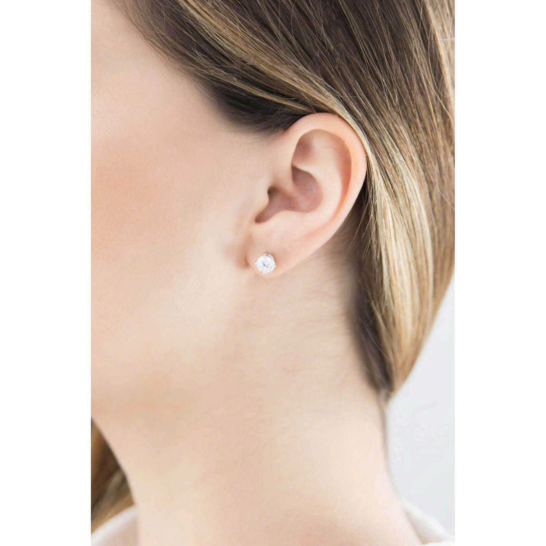 GioiaPura earrings woman 20719-01-00 wearing