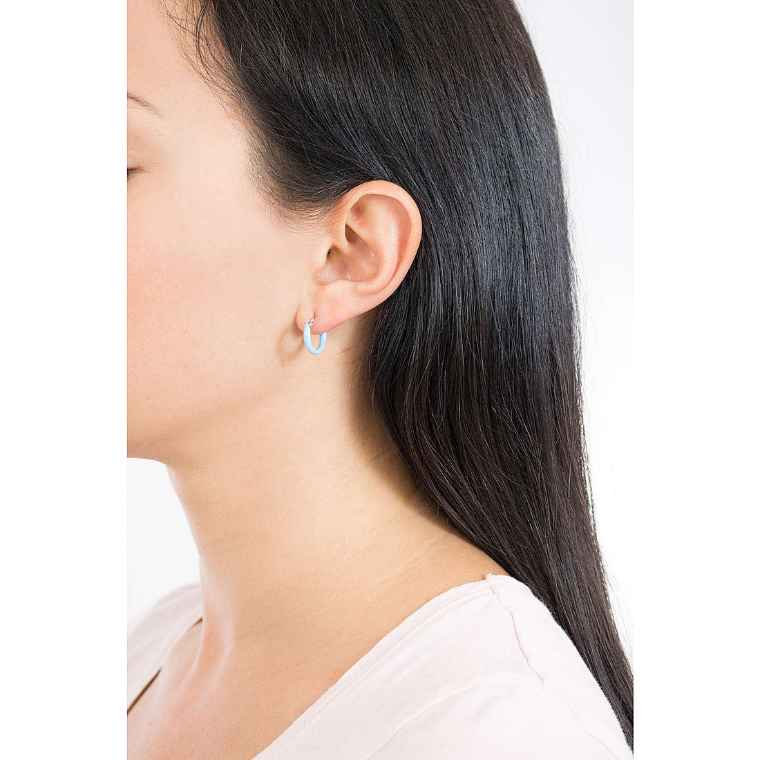 GioiaPura earrings woman GYOARW0289-AZ wearing