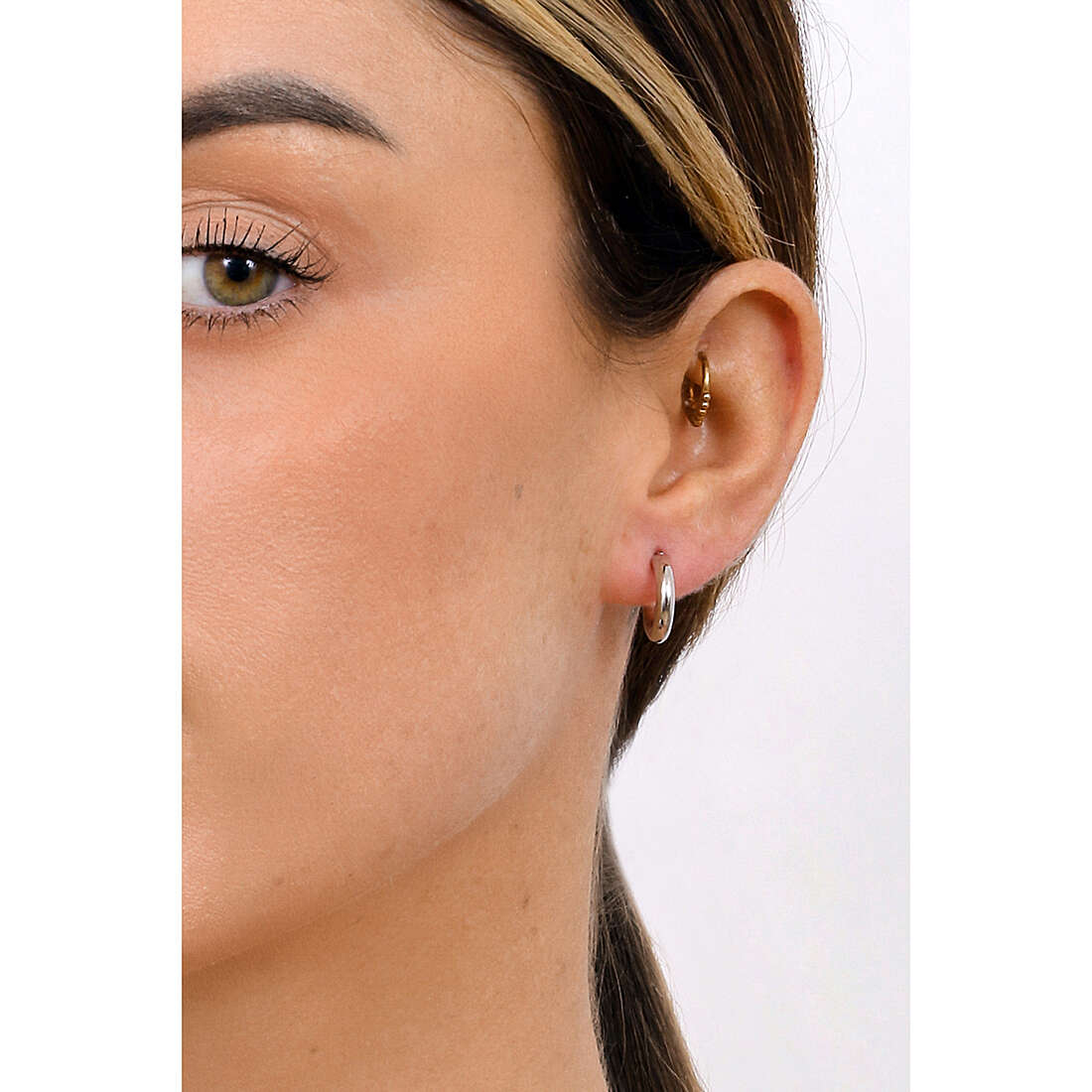 GioiaPura earrings woman GYOARW0312-0.8 wearing
