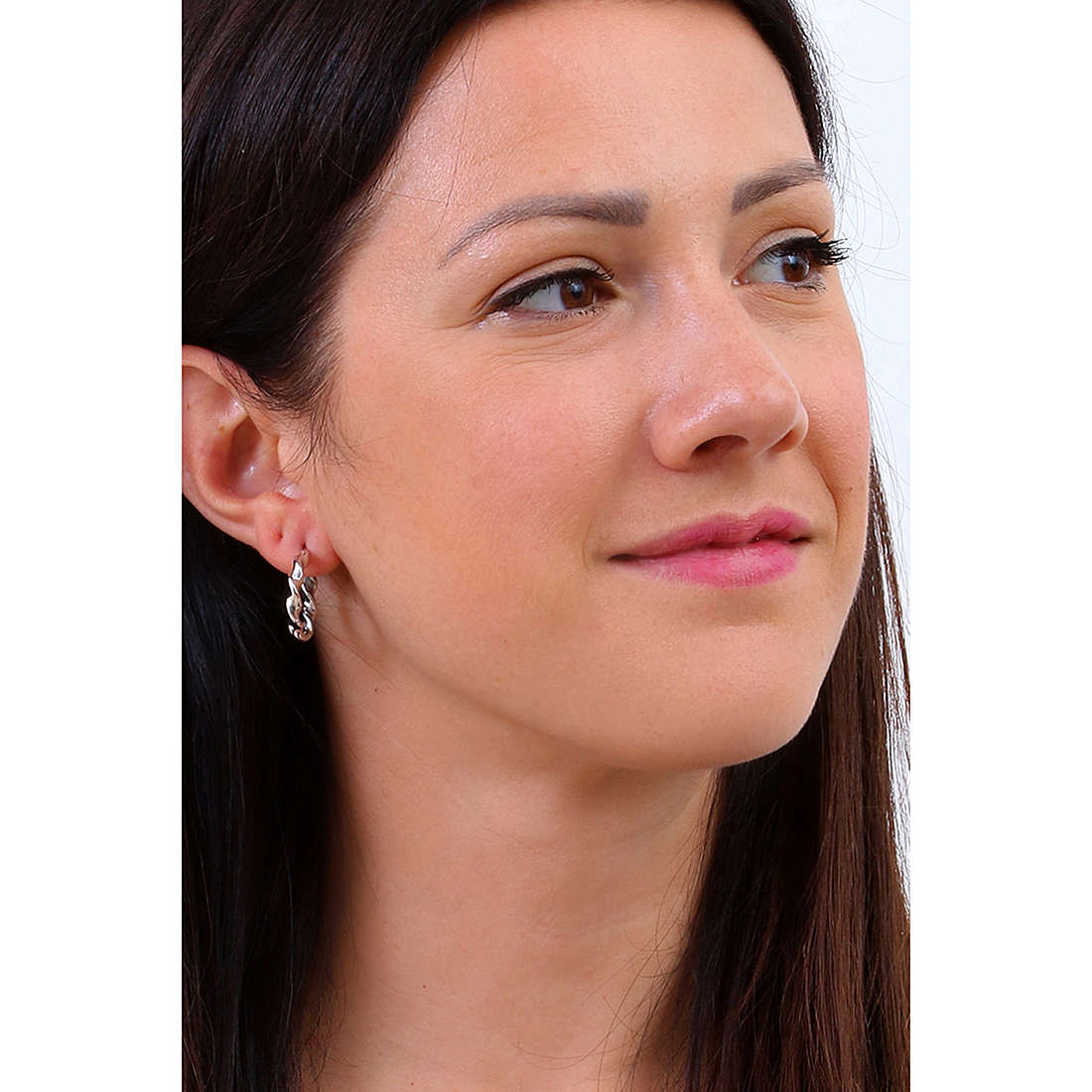 GioiaPura earrings woman GYOARW0401-1.5 wearing
