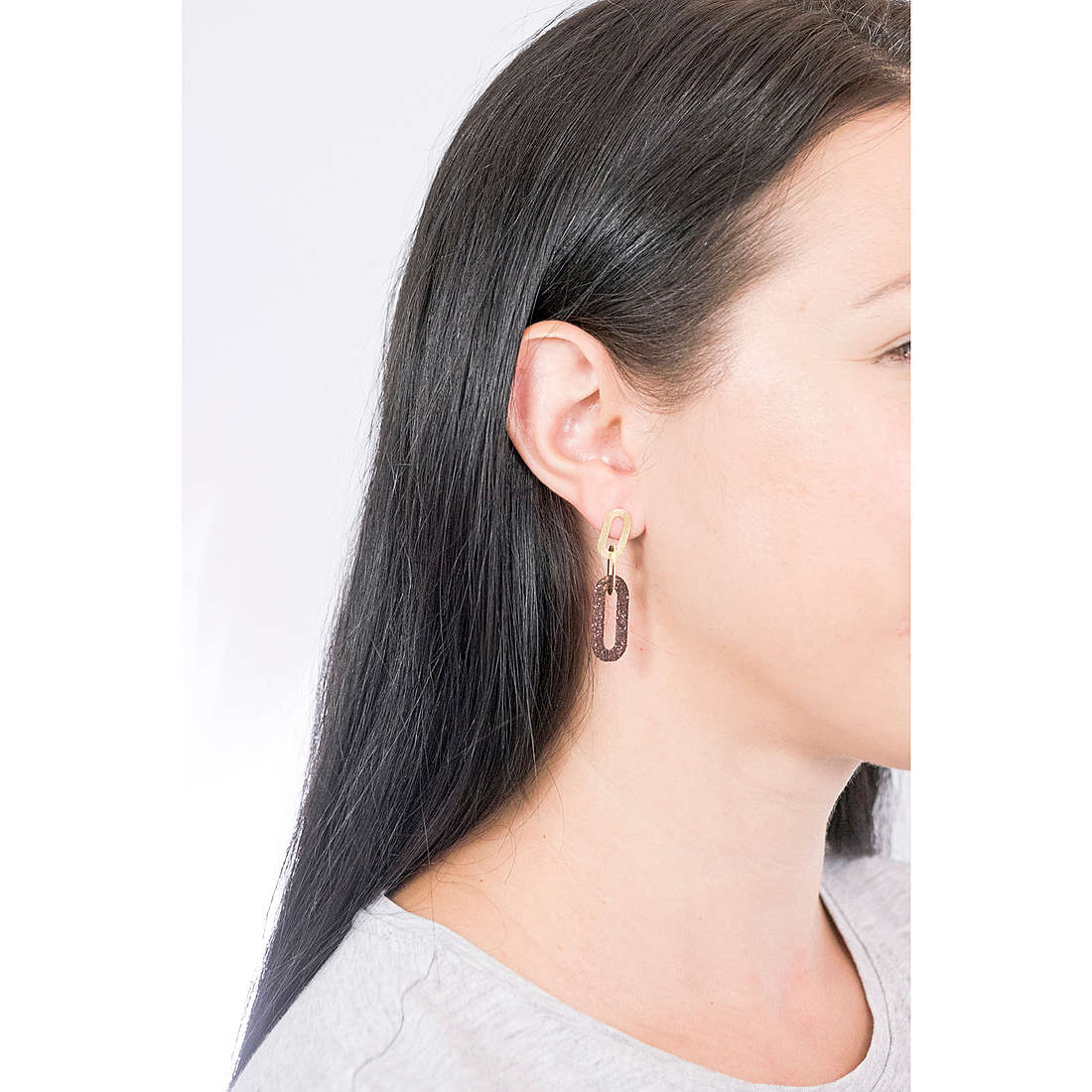 GioiaPura earrings woman GYOARW0425-BD wearing
