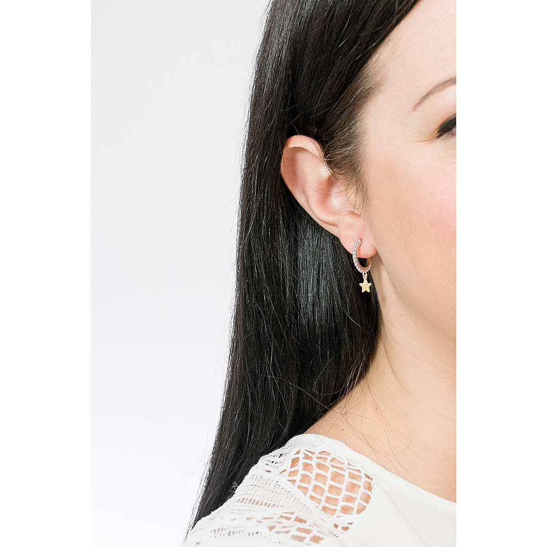 GioiaPura earrings woman GYOARW0463-CG wearing