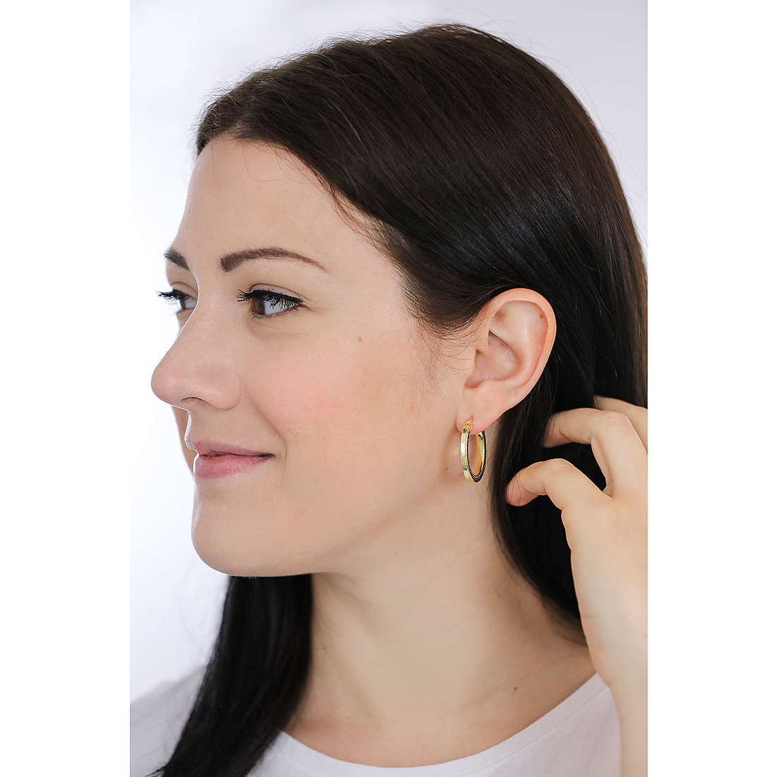 GioiaPura earrings woman GYOARW0489-2 wearing