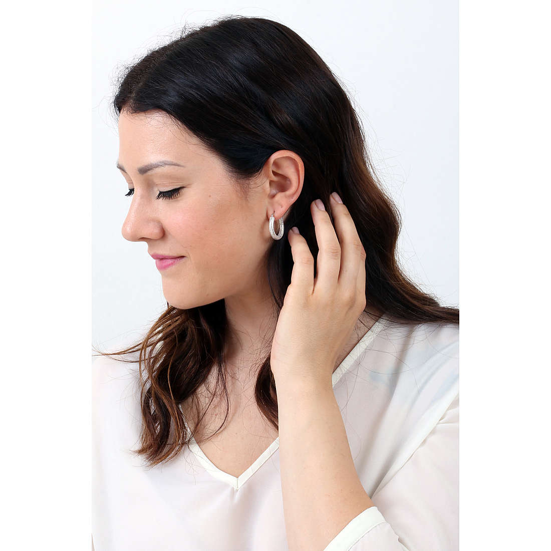 GioiaPura earrings woman GYOARW0577-1 wearing