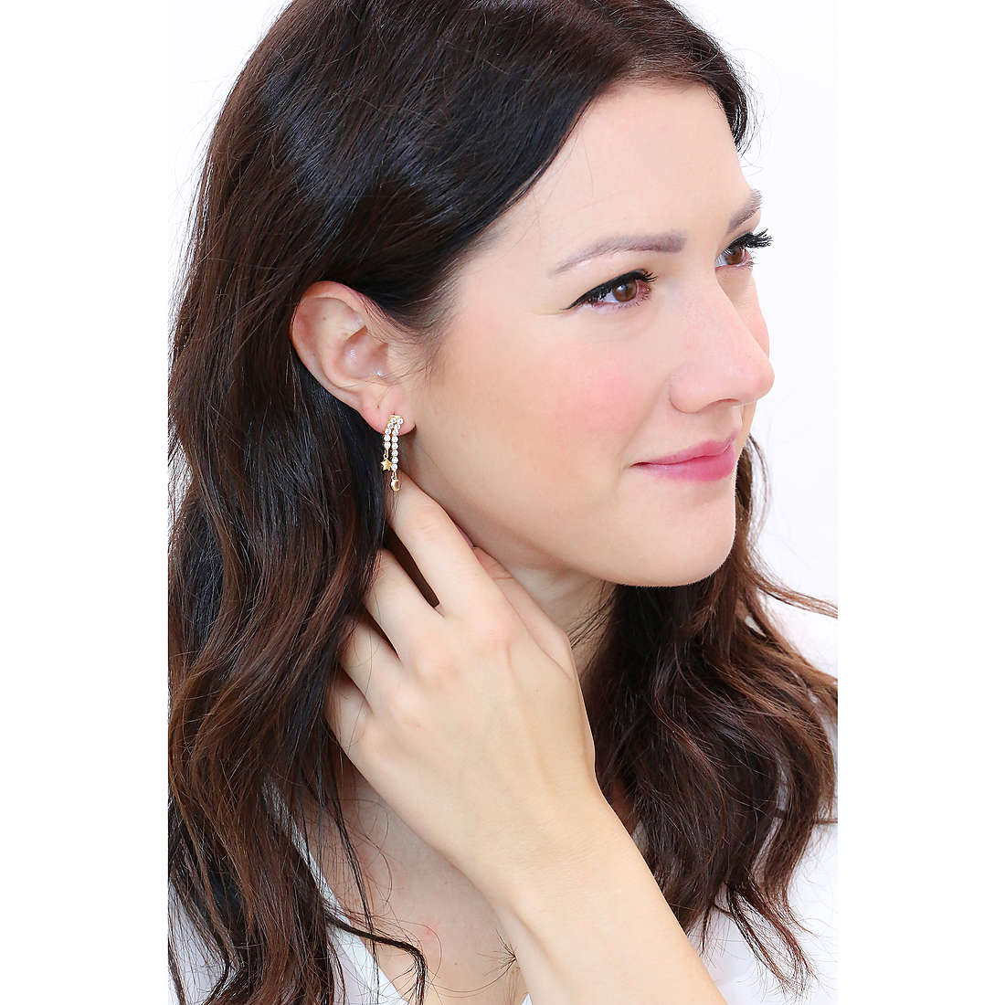 GioiaPura earrings woman GYOARW0591-GW wearing