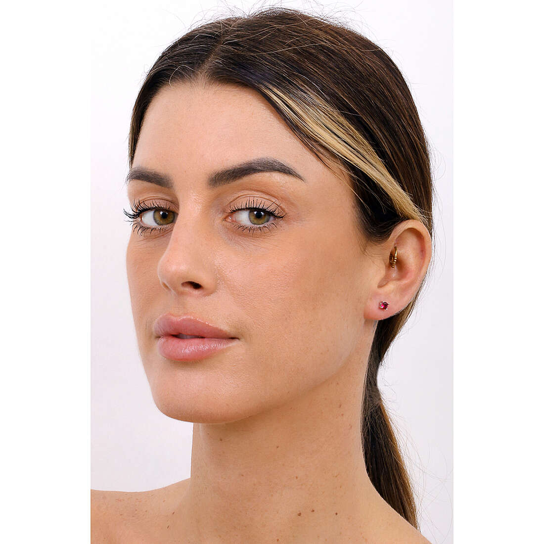 GioiaPura earrings woman INS020OR012RHRO wearing