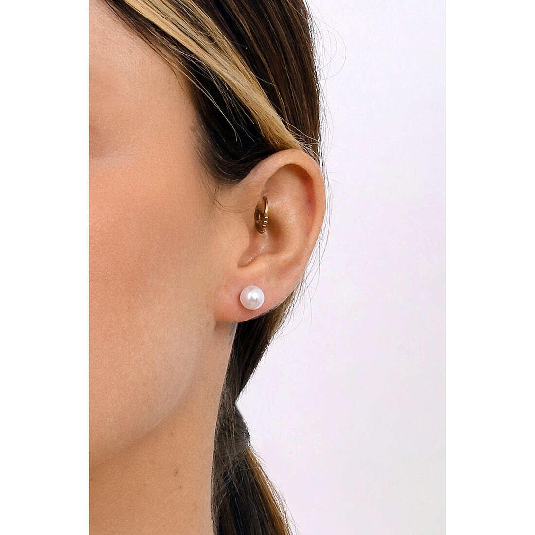 GioiaPura earrings woman INS028OR1033-8 wearing