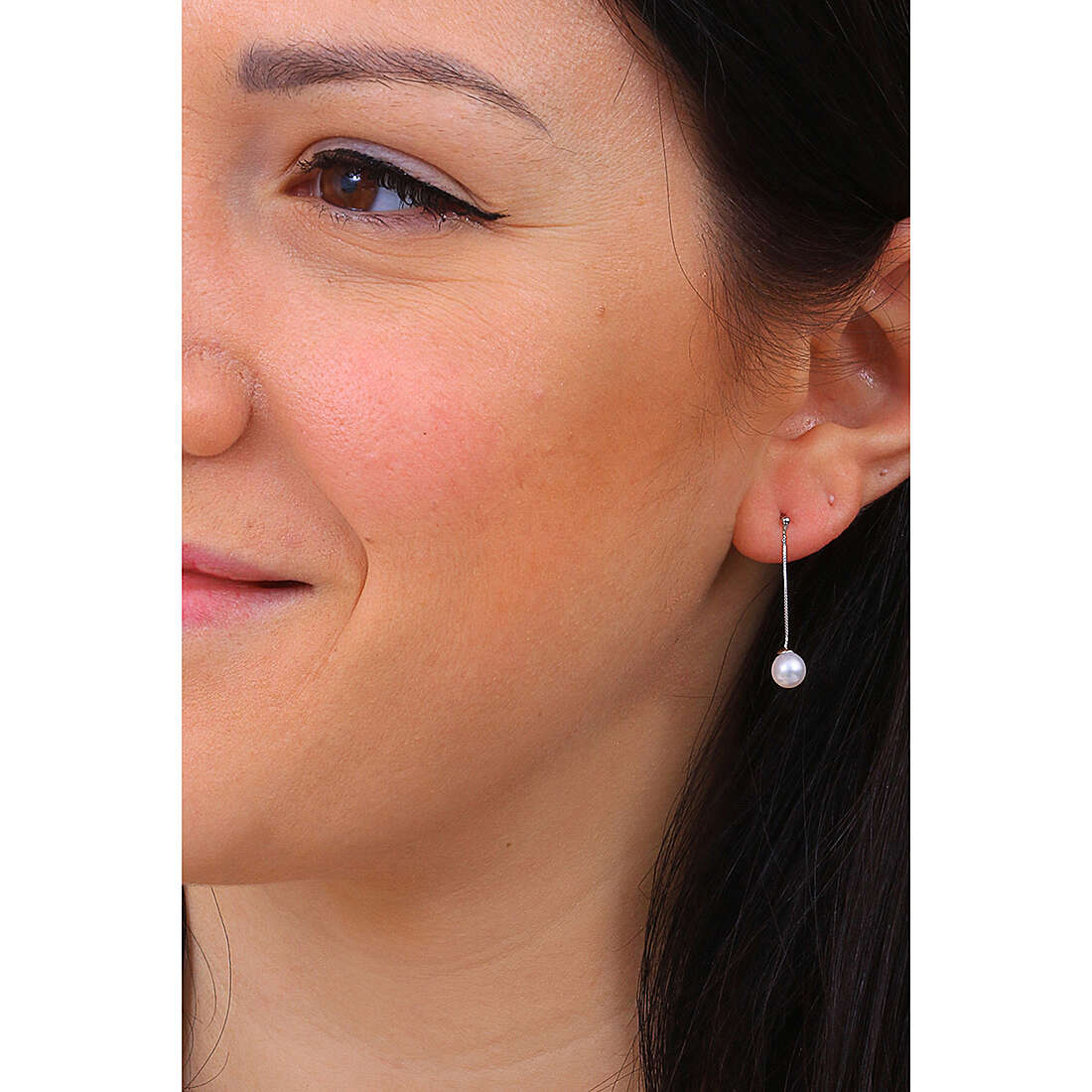 GioiaPura earrings Oro e Diamanti woman GIDOPW3556-W wearing