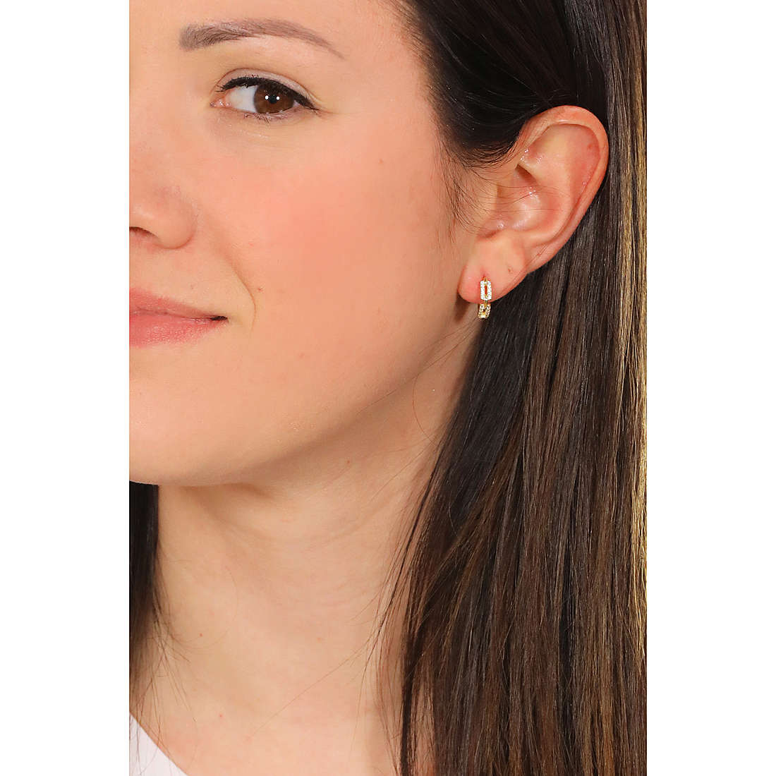 GioiaPura earrings woman ST65100-02OR wearing