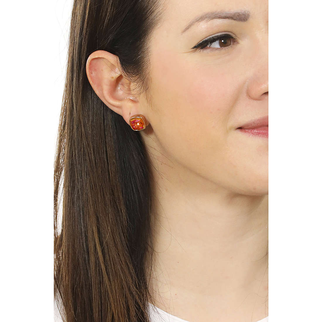 Guess earrings Fancy woman JUBE01121JWRGPKT/U wearing