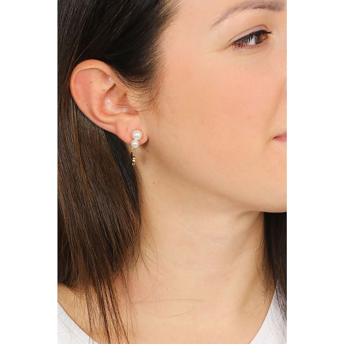 Liujo earrings Icona woman LJ1694 wearing