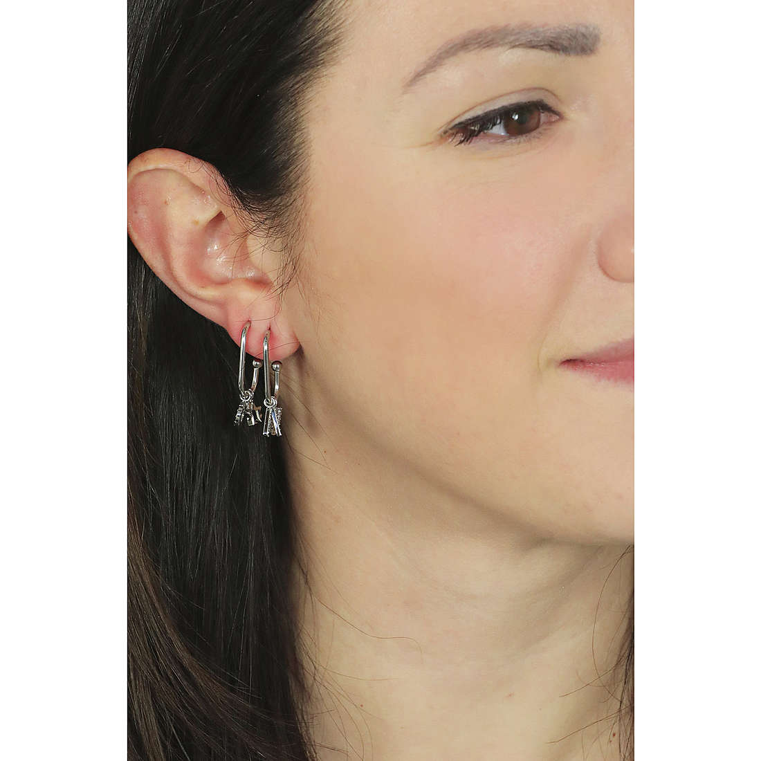 Liujo earrings Icona woman LJ1700 wearing
