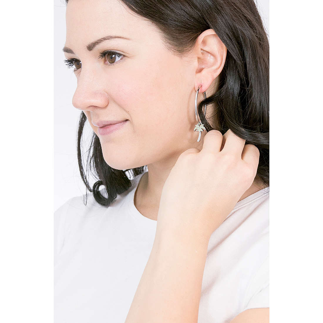Liujo earrings woman LJ1496 wearing
