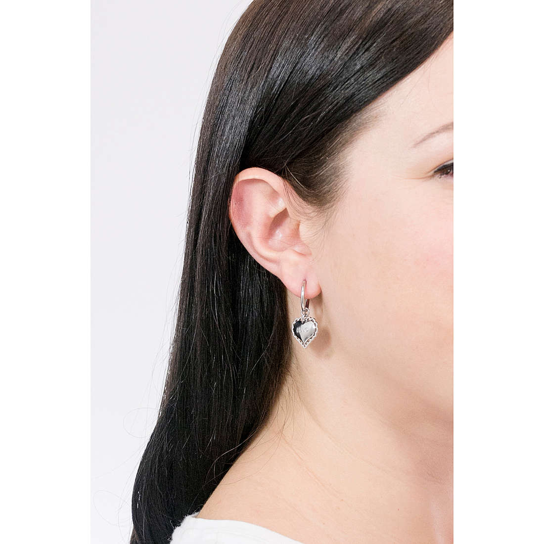 Liujo earrings Sacred Passion San Valentino woman LJ1451 wearing