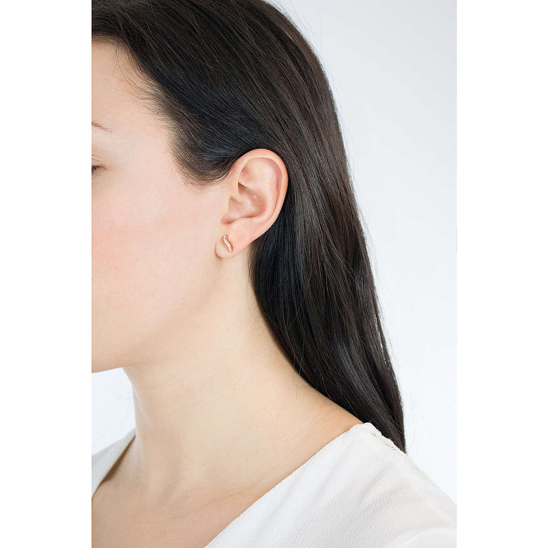 Michael Kors earrings Brilliance woman MKJ6627791 wearing