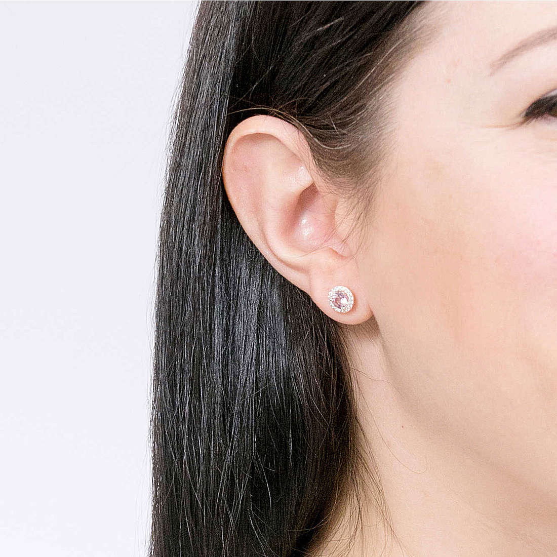 Michael Kors earrings Stud Earrings woman MKC1035A2791 wearing