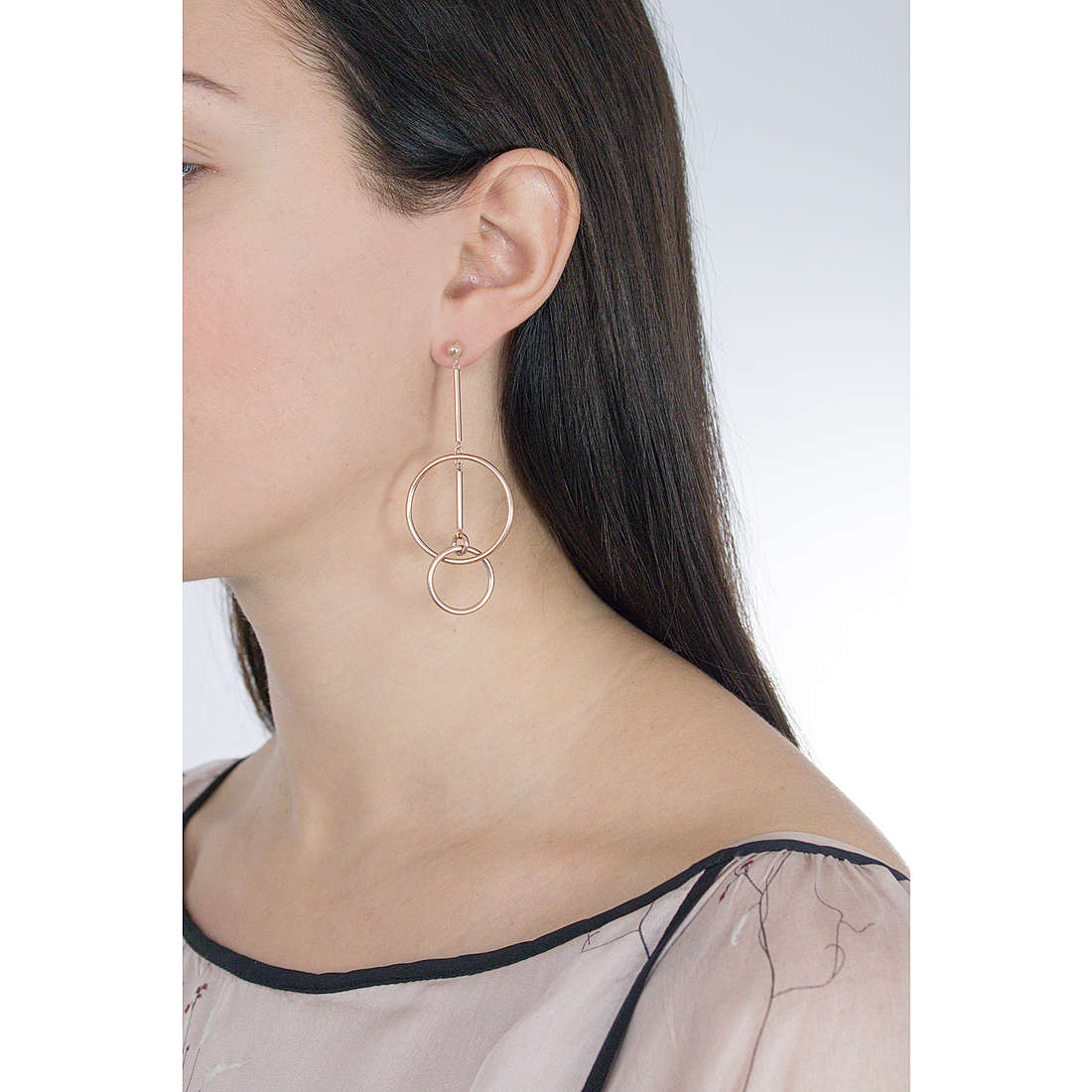 Morellato earrings Cerchi woman SAKM13 wearing