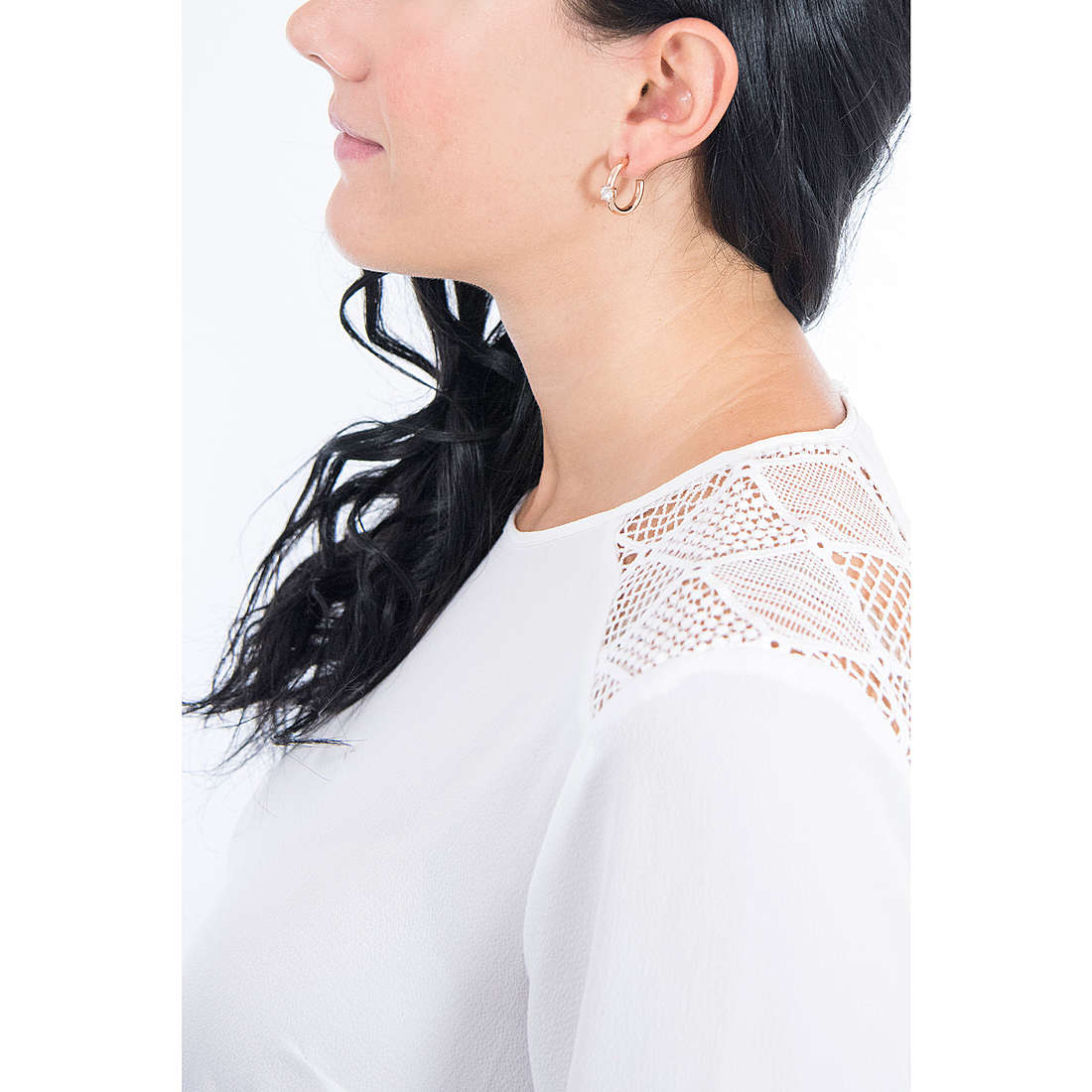 Morellato earrings Cerchi woman SAKM23 wearing