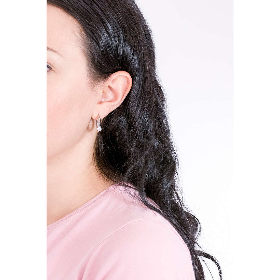 Morellato earrings Cerchi woman SAKM25 wearing