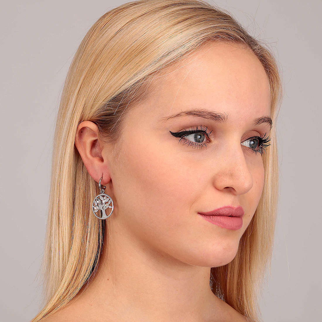 Morellato earrings Vita woman SATD18 wearing