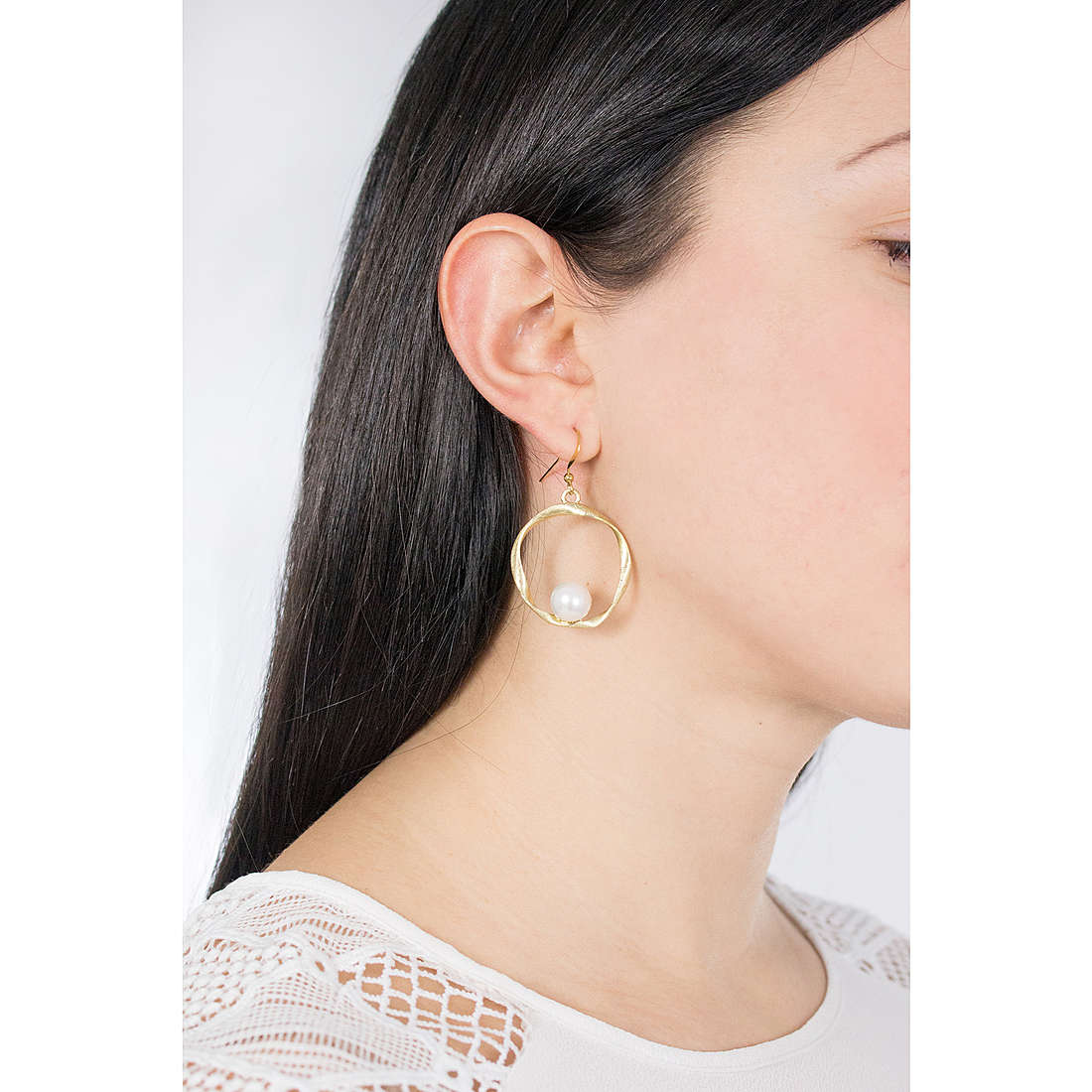 Ottaviani earrings woman 500088O wearing