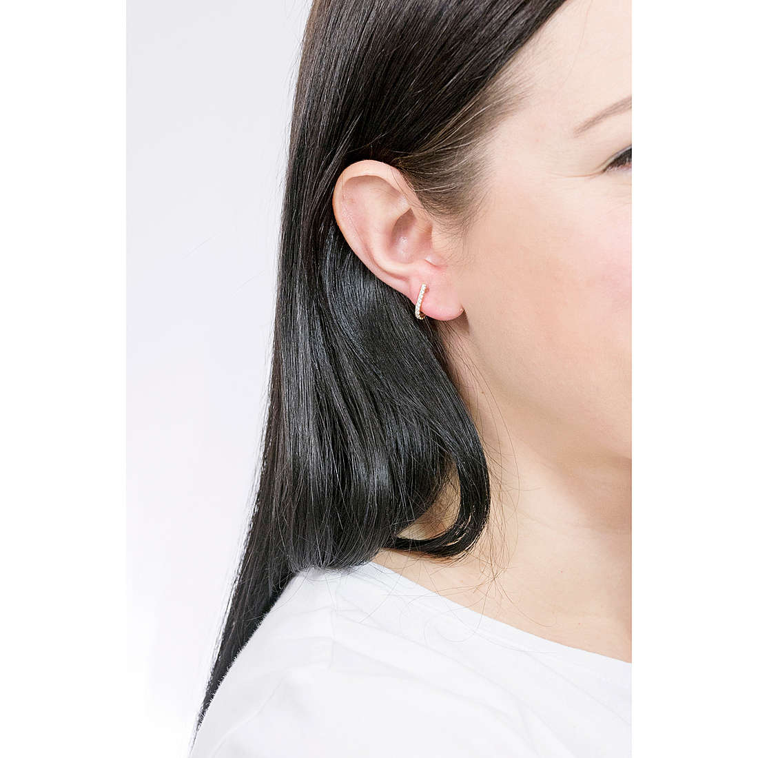 PDPaola earrings woman AR01-089-U wearing