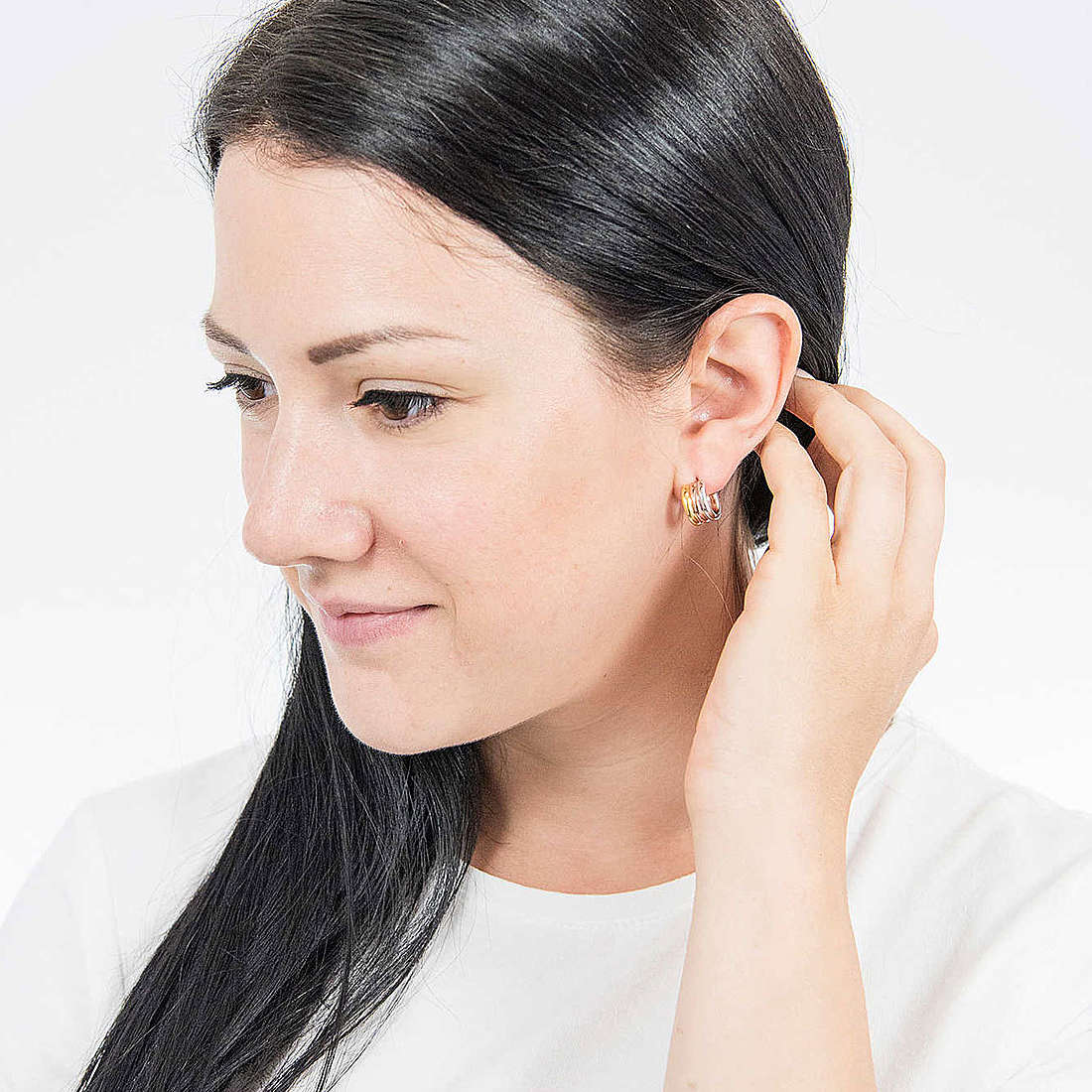 PDPaola earrings woman AR04-064-U wearing