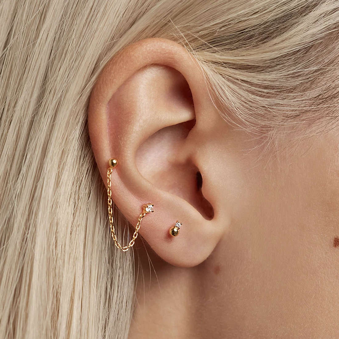 PDPaola earrings New Essentials woman AR01-384-U wearing